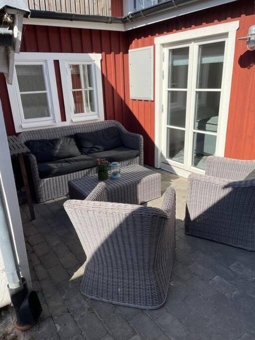 Historisk Charm I Hjaertat Av Gamla Stan Kalmar Villa Buitenkant foto